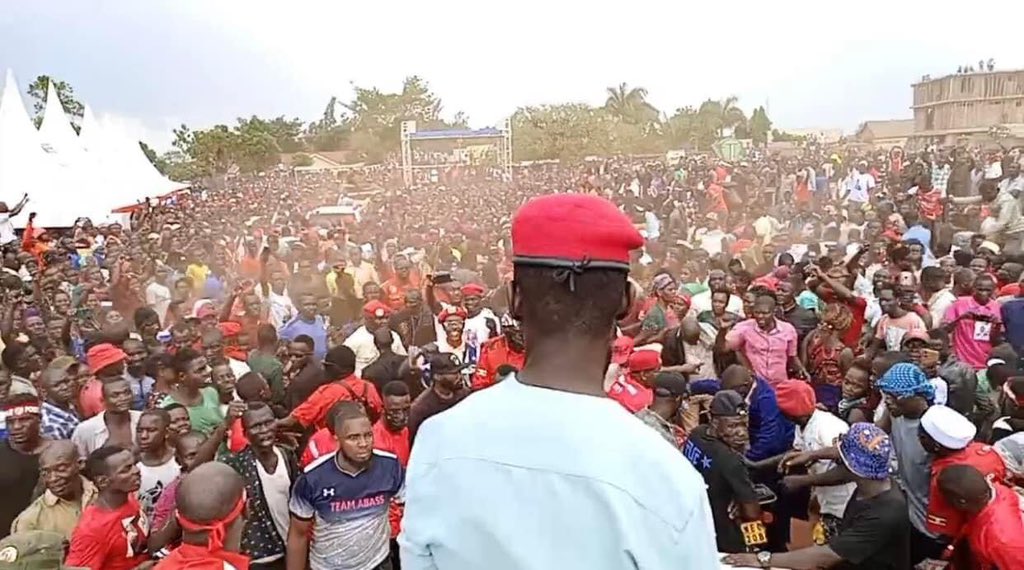 eddie_mutwe's tweet photo. Busia 🙏🏿🙏🏿✊🏿✊🏿✊🏿
#NUPCountryWideTour 
#Mbaletujja https://t.co/wfjTgOTqie