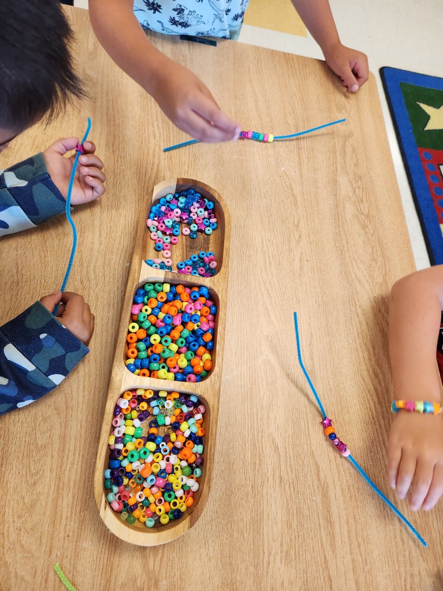 Mrs. Dominelli and Mrs. Frias tweet media