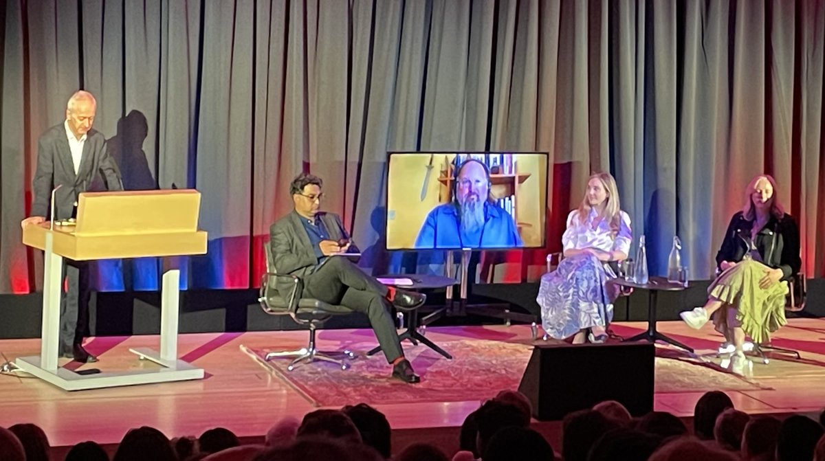 AKO Storytelling Institute tweet media