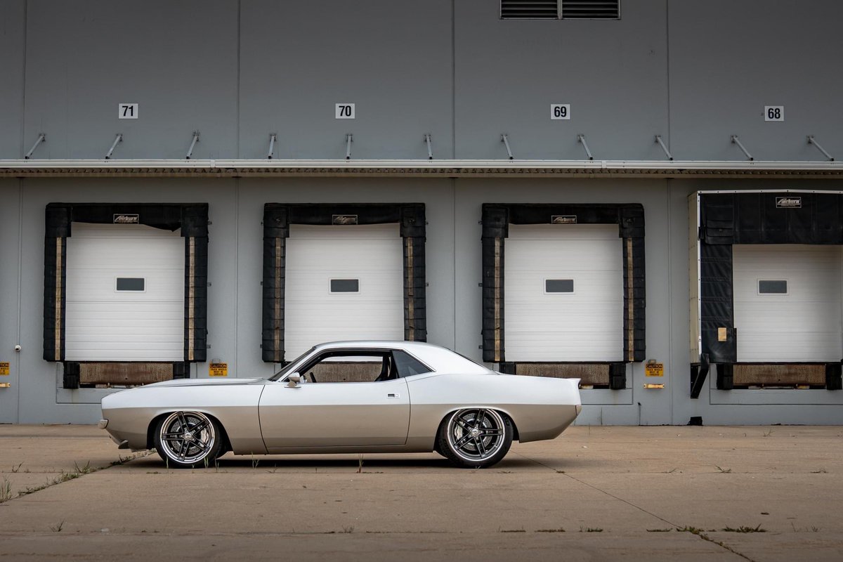 FatJC_'s tweet photo. Excelente inicio de semana!! 
Les dejo este hermoso Plymouth Cuda 1970 con 850hp 👺 

#JcCustom #plymouth #plymouthbarracuda #PlymouthCuda #Barracuda #MuscleCars #Cars #Autos #Autosclasicos #ClassicCars #Restomod #Automotive #HotRods #Prostreet #carporn #photography #viralpost https://t.co/BCYD0Gi1nq