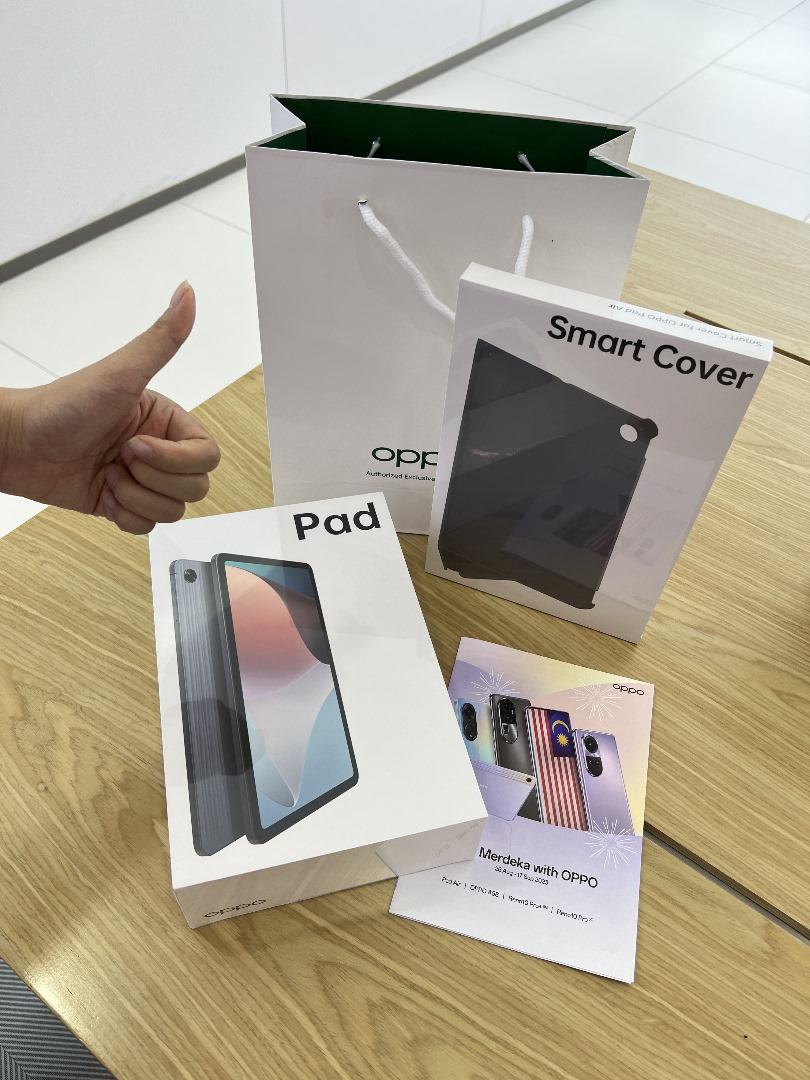 AbangDon_'s tweet photo. Baru tau Oppo ade buat promo sempena merdeka start 27 Ogos haritu sampai 17 September ni.

Ada banyak model terlibat antaranya;

Pad Air (RM899) - free Pad Air Casing
A98 (RM1399) - free TWS Earbuds

More info bole check it out at https://t.co/I6UN5MfM7s !!

#66MerdekawithOPPO https://t.co/aEKXumwfve