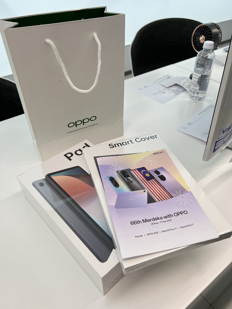 AbangDon_'s tweet photo. Baru tau Oppo ade buat promo sempena merdeka start 27 Ogos haritu sampai 17 September ni.

Ada banyak model terlibat antaranya;

Pad Air (RM899) - free Pad Air Casing
A98 (RM1399) - free TWS Earbuds

More info bole check it out at https://t.co/I6UN5MfM7s !!

#66MerdekawithOPPO https://t.co/aEKXumwfve