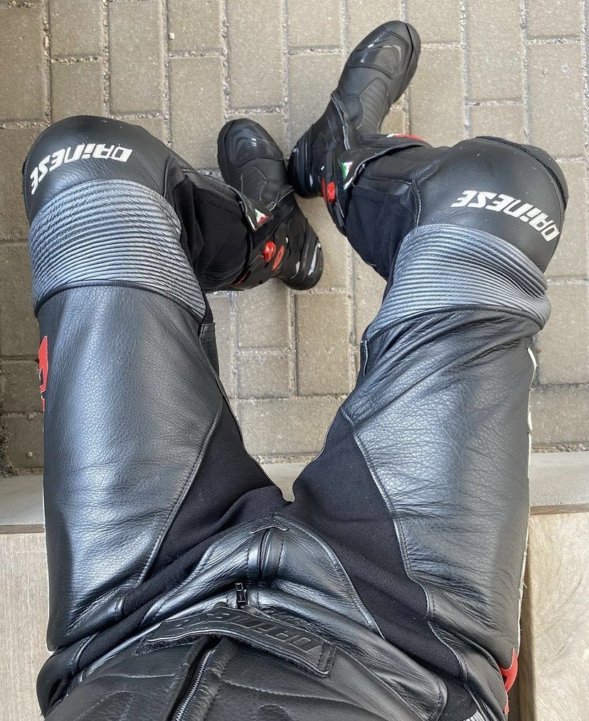 Finland memories / Recuerdos de Finlandia  #Helsinki #summer23  #Suomi #Finland #Finlandia❤️ #TomofFinland #leather #cuero #leatherjacket #alpinestars #bikersuit  #dainese #bikerjacket  #leder #pillion #boots #botas #leatherman #gear365  #gayleatherman #leatherfetish #sidiboots