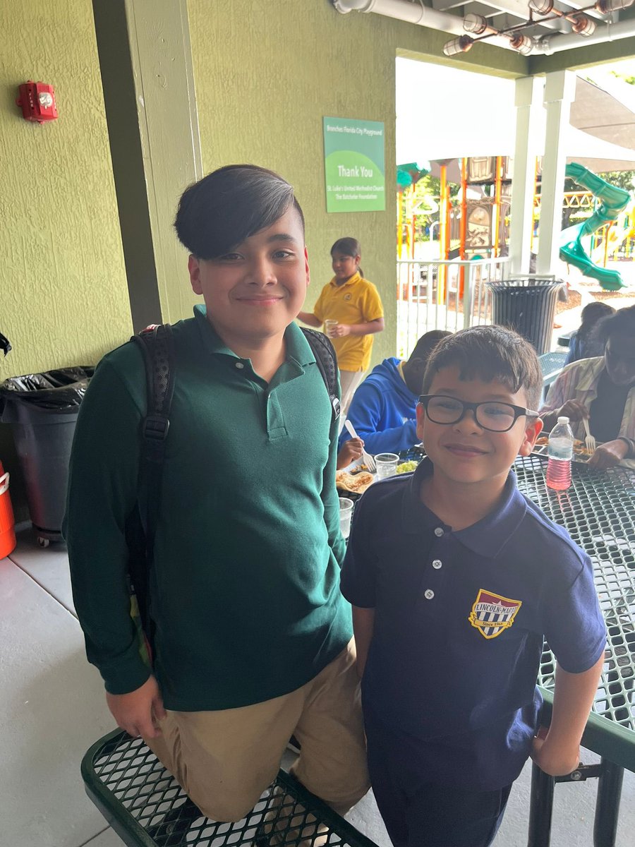 BranchesFL's tweet photo. Have you heard about Branches Buddies? It’s a program where Branches’ 5th grade students each get paired with a Kindergartner to serve as their #mentor for the year and give advice on how to navigate school and life. 😊 #nearpeermentorship #students #success #branchesfl https://t.co/zweVEn0Dpq