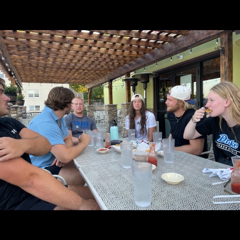 Had a great official visit with <a href="/DrakeThrows/">Drake Bulldogs Throws</a>. Huge thank you to Coach Chapman and the Drake throwers for their hospitality 🤍💙. #gobulldogs
<a href="/Drake_TFXC/">Drake TF & XC</a> <a href="/univrslthreaux/">universalthreaux</a>