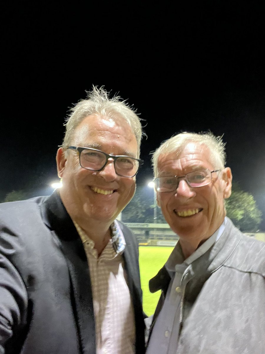 duncanwoodtv's tweet photo. Great to catch up with the #legend and nicest bloke on #TV John Helm @HarrogateTown tonight! He’s just back from #Japan doing water polo and next week he’s off to #China for the #AsianGames2023 Not bad for a lad of 81! #Helmy #commentator #YTV https://t.co/9GJBvABm5L