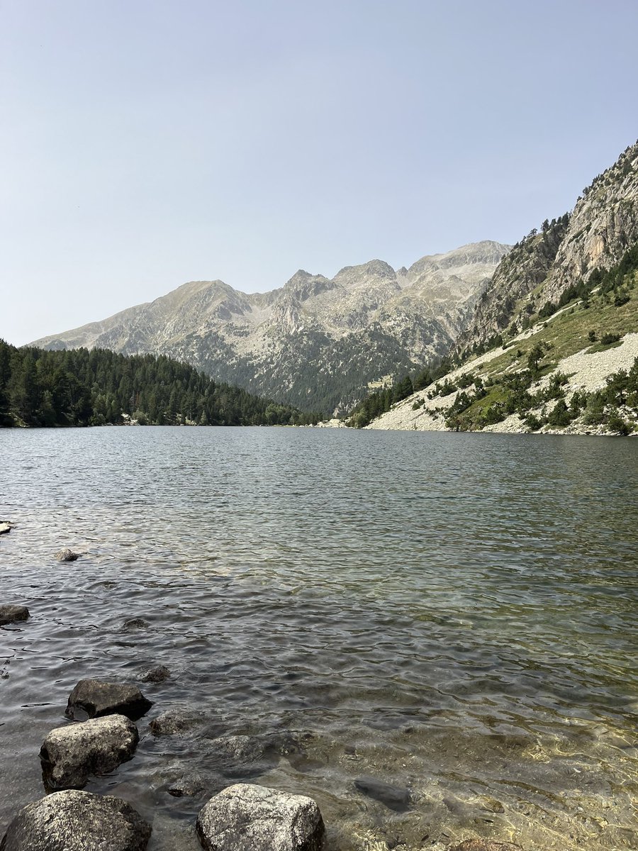 La Magnitud de la Muntanya, fa que tot problema es faci petit!⛰️ 
#parcnacionalaigüestortes 
#Catalunya