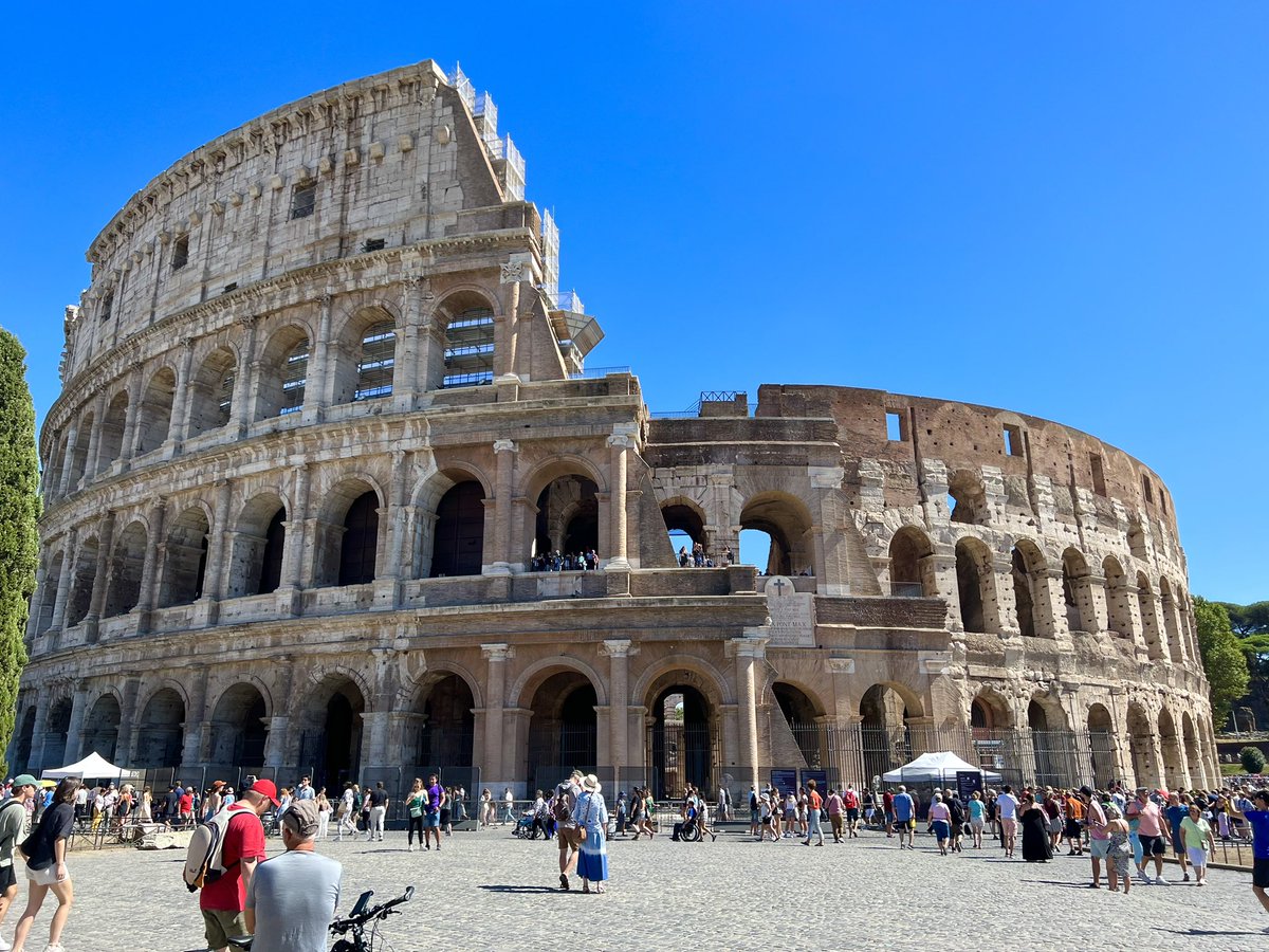 mck031100's tweet photo. Rome, Italy🇮🇹 September 2022📸 #colosseum #trevifounfain #pantheon #stpetersbasilica #rome #italy #europe #citybreak #solotravel #travelphotography https://t.co/GGDdPSphpl