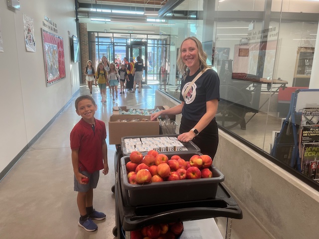 Happy first breakfast Cardinals!! Delicious choices thanks to @osnpWE, @PureFlavor and @PC_Charity. Our students enjoyed cherry tomatoes and cucumbers, melba toast, yogurt and apples . . .an even better way to start the first day! #FullBellyFullEffort