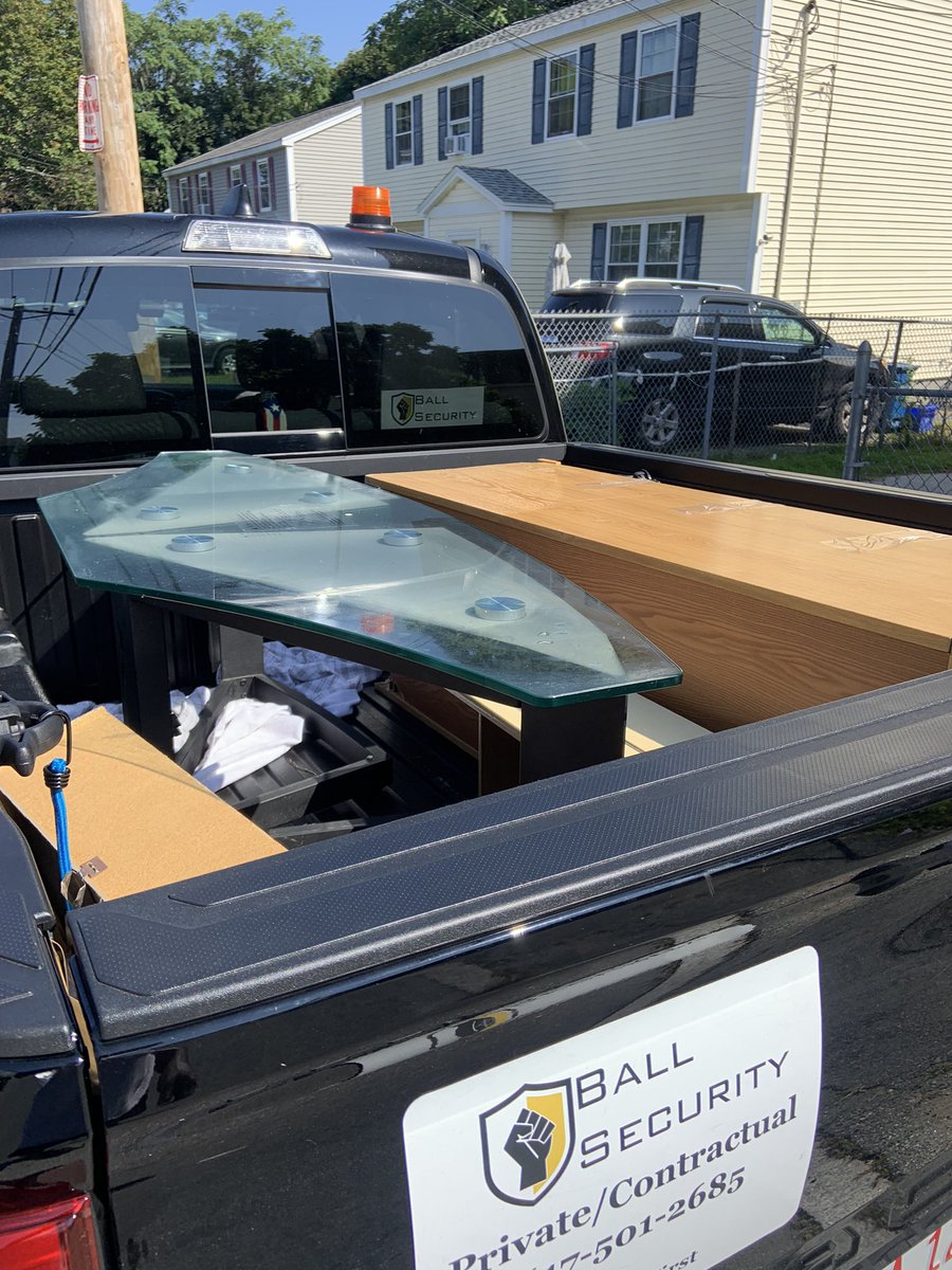 ball_security_'s tweet image. Need small/medium furniture items moved? 

Please contact us! Thank you @Jonalldaylong for trusting us. 

#SafeMoves