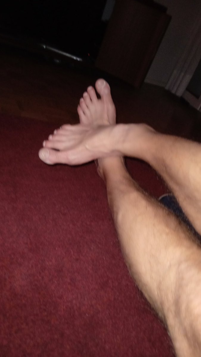 Say_penisworshi's tweet photo. Greetz from Germany... #45
#peenus #manfeet https://t.co/pkKp0XGB1X