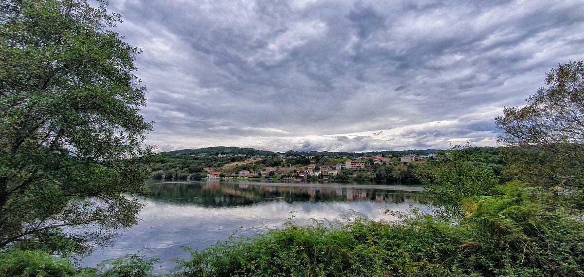 MargotAB's tweet photo. Es tiempo de nubes ...
#onderoad 🚘
#Galicia💙
#Smilegot 📷 https://t.co/VnS7mUD36b