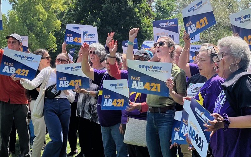 🚨BREAKING NEWS: the CA Senate just passed #AB421 with a 2/3 majority! #AB421 empowers voters to take back control of our democracy and helps put an end to corporations’ abuse of the referendum process.