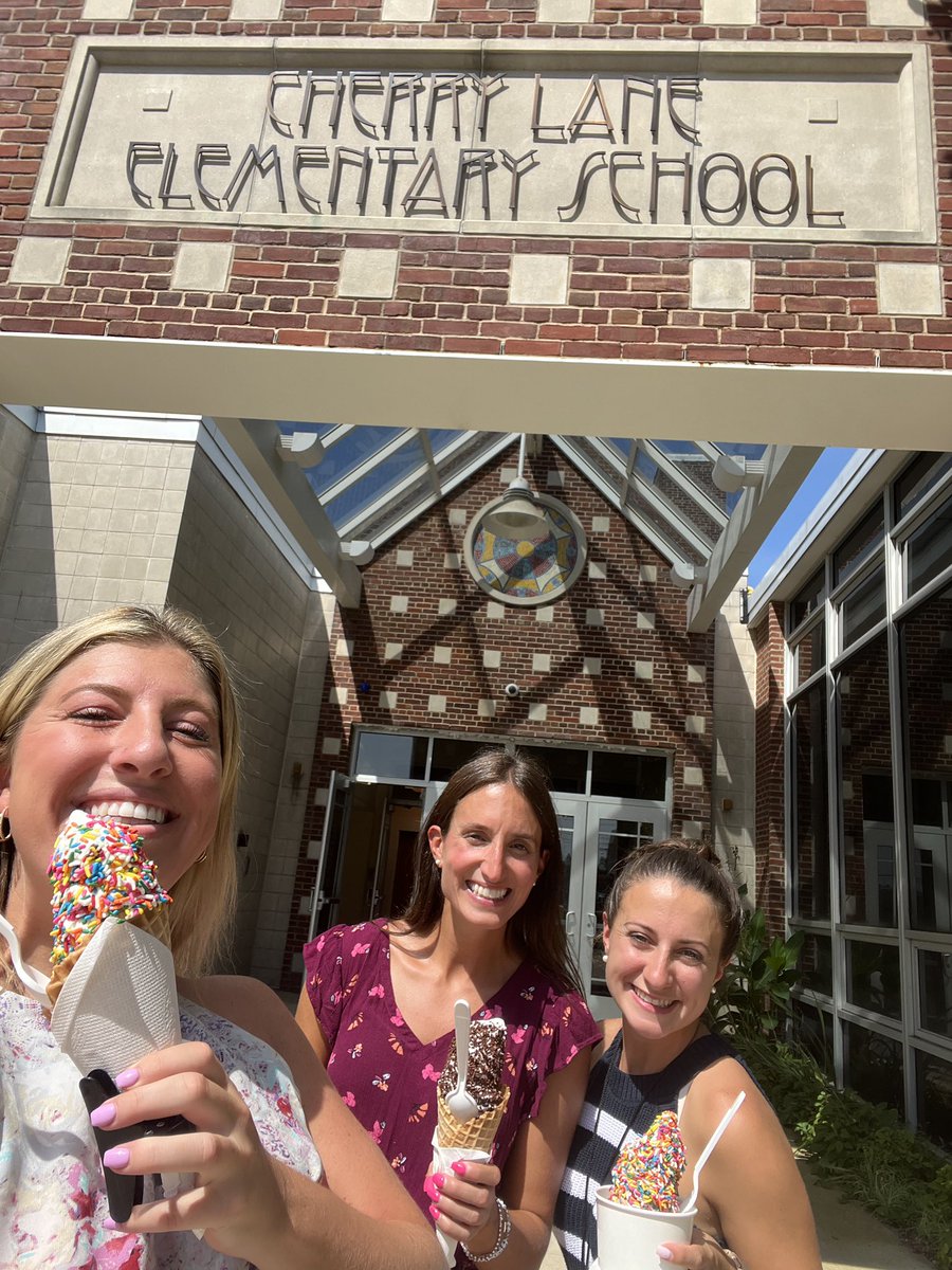TavaresteachesK's tweet photo. Successful superintendents conference day! 🍦 https://t.co/W8LTqpiQRa