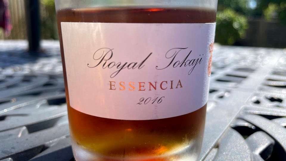 This week's Cellar Favorite is the 2016 Royal Tokaji Essencia. See what Neal Martin thought about this wine on Vinous now.⁠ vinous.com/articles/cella…