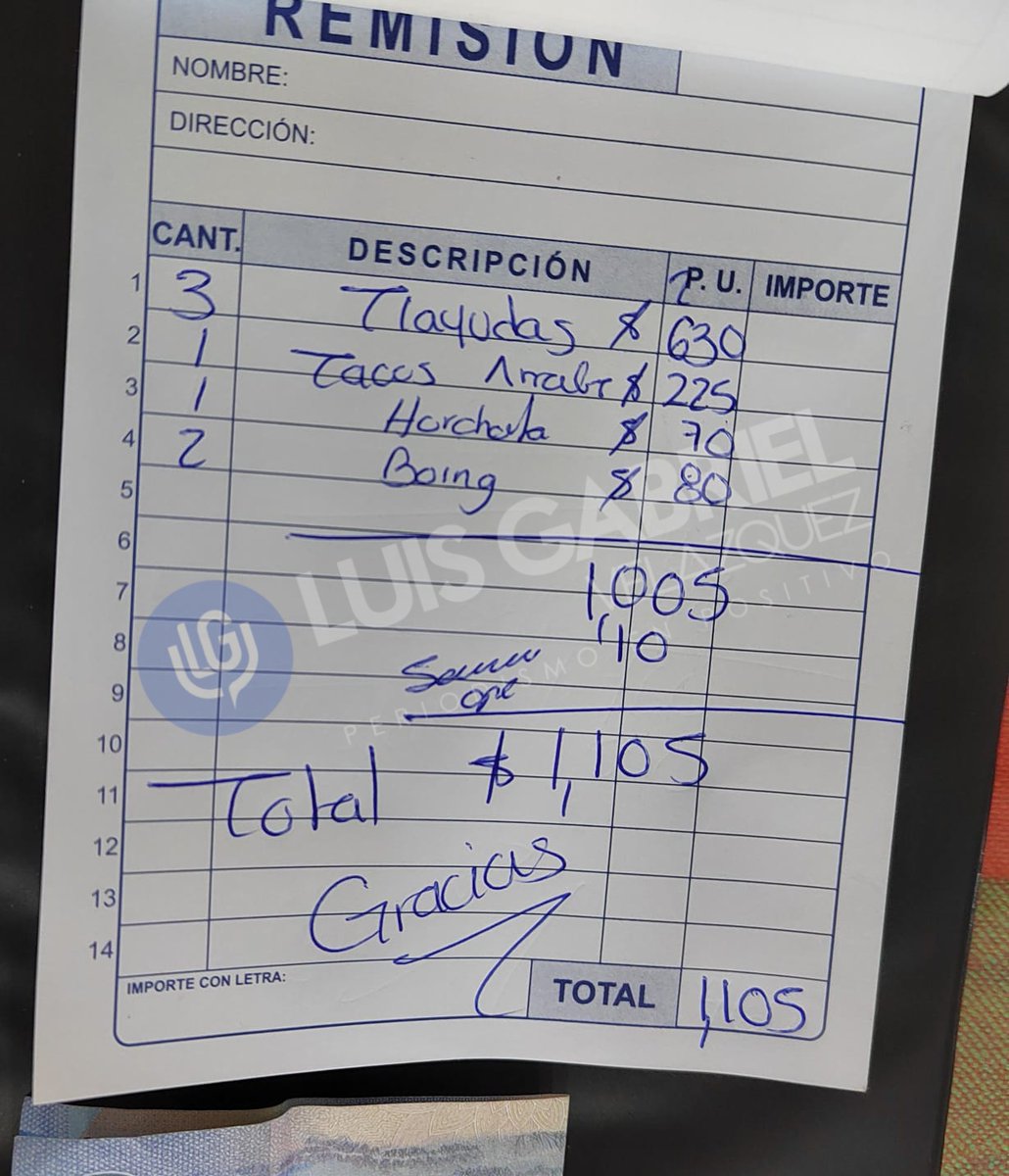 ¡Ah caray, pues quien pidió caviar! 🤦

Más de mil pesos pagó una familia por 3 tlayudas, una orden de tacos, un agua y 2 jugos en la feria de San Pedro #Cholula. 😲