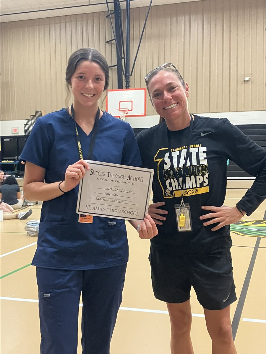_STAsoftball's tweet image. Congratulations Samantha Landaiche for being selected as “Gator of the Month”. 💪🏻💛🖤
