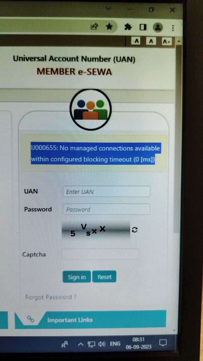 vanarakishan's tweet photo. @socialepfo @PMOIndia @byadavbjp @Rameswar_Teli @PIB_India @LabourMinistry @AmritMahotsav @mygovindia @CVCIndia This Error May Come while Log in My UAN. Please Resolve the Issues https://t.co/1DgegLh55n
