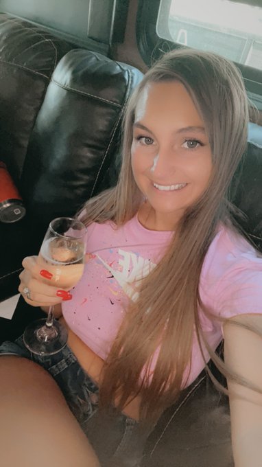 Hope y&rsquo;all are having a good night https://t.co/LS6BaasiBg<a href="/tag/link"class="tags"><span>#link</span></a>