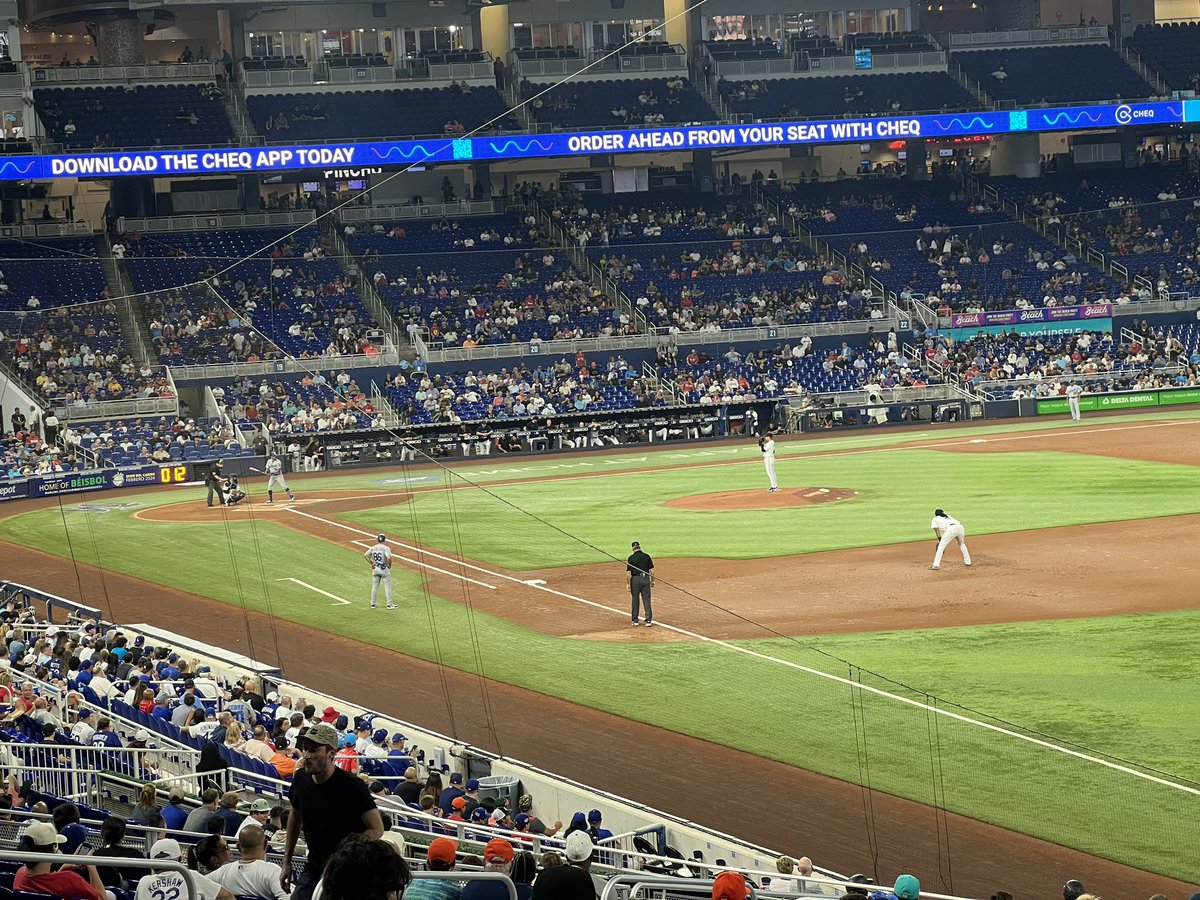 coachdanamorgan's tweet image. Great to watch my Dodgers and to see @itsgeoffnotjeff #jetfam