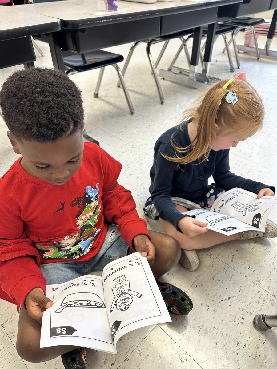 hellomrsfrizell's tweet photo. Another great day in k! We started diving into our number unit &amp; practicing partner reading with our letter S text! 📖✨ @GlendaleElemISD @ISDSchools #isdkinder #isdschools https://t.co/J9qWcz2KiB