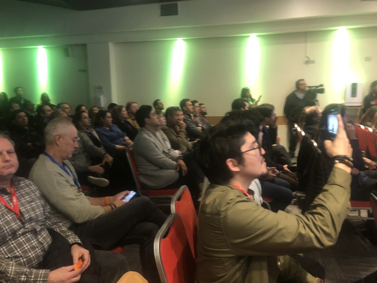 #etm en Fundación Chile 🇨🇱 Impacto e #InnovacionSocial #startups <a href="/FraccionChile/">Farmacia Fracción</a> <a href="/thelivegreenco/">The Live Green Co</a> #uMov