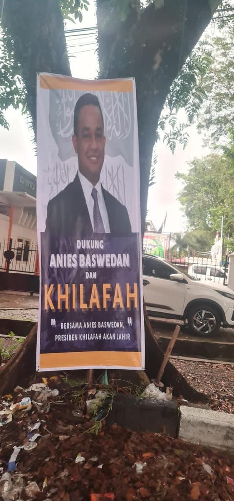 Kabarnya, sudah mulai muncul baliho macam ini. Ini mengkhawatirkan. Nasdem dan PKB harus buru2 counter sebelum berkembang lebih jauh