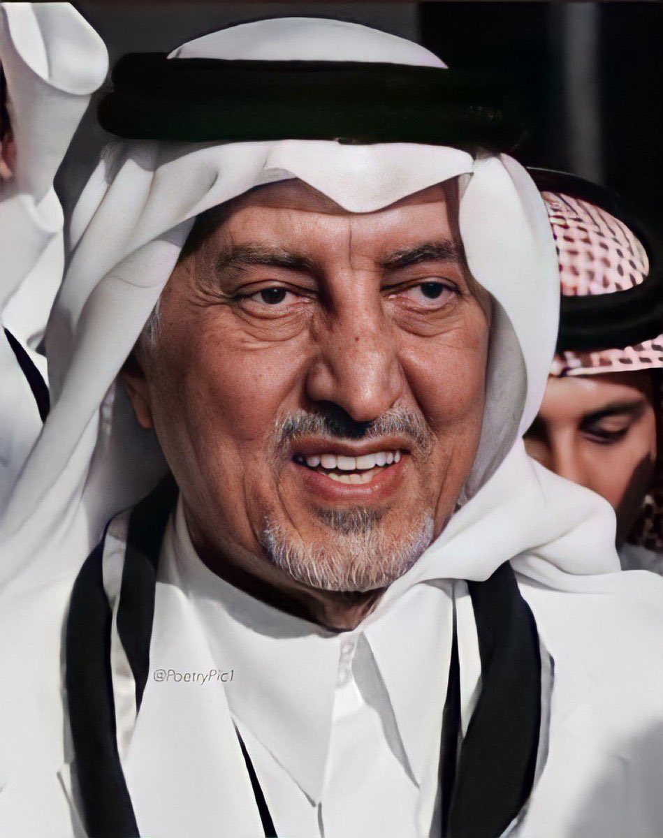 tdkr78727233's tweet photo. اعظم مواساة قالها خالد الفيصل :

حسايف الحزن يغشى وجهك الطاهر والورد في وجنتك حرام تغريقه￼

 #بوح_اخر_الليل

' https://t.co/gSzGBrNPpy