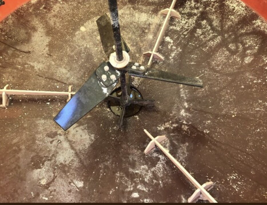 SavonaEquipment's tweet image. Deal of the day! $5200 each. 7ft dia by 53in mixing tanks. Shaft &amp;amp; 32in propeller, baffles inside tank. 3HP gear head motor. Mounted on steel stand w/ HSS bridge frame for motor support. 3 available. savonaequipment.com/en/7-ft-dia-x-… #mixing #tank #mixingtank #storage #processing