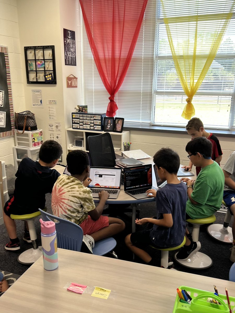 Julie Lambert tweet media