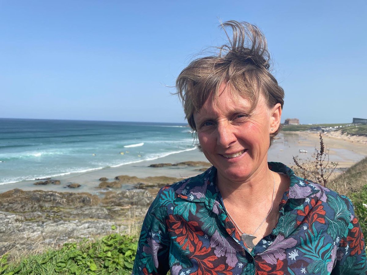 Emma_Ruminski's tweet photo. Lovely to be at Fistral today. Amazing conditions to be filming a piece about surfing and poetry. https://t.co/agv6CCpBQv