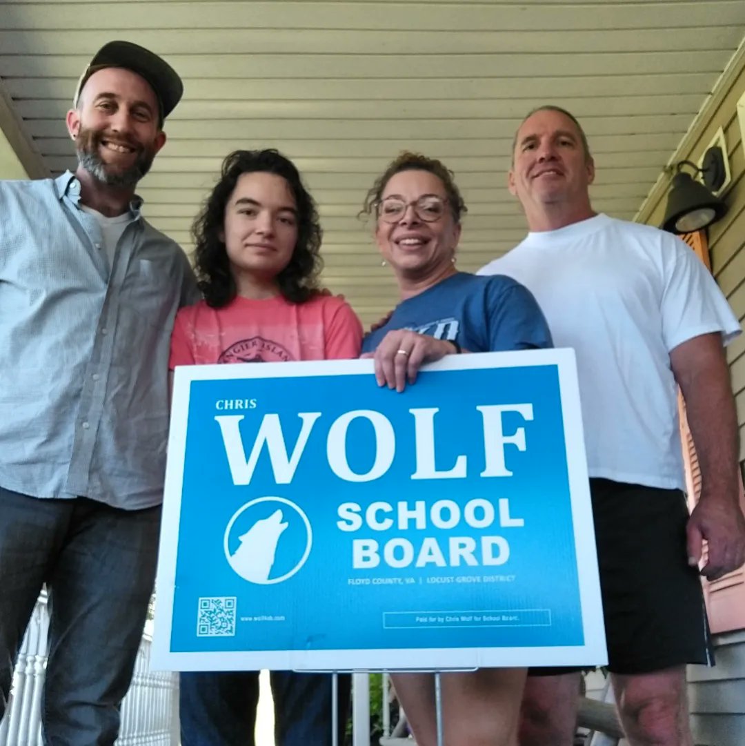 I'll be back at Red Rooster for "office hours" Wednesday September 6th, 7:30-8:30am. What are your priorities in education? Let's talk!

#schoolboard #floydcountyva #community #connect #conversation #dialogue #localpolitics #publicservice #education #priorities