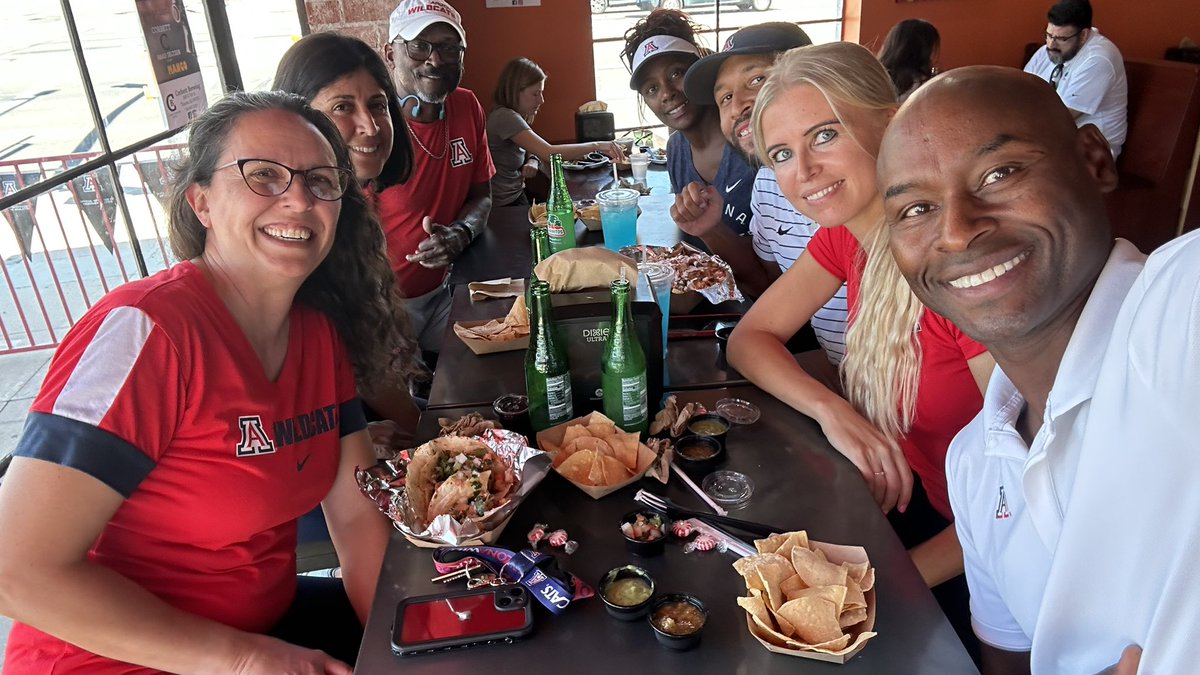 CoachPSchultz's tweet photo. Taco 🌮 Tuesday Staff lunch. Incredible experience at this table, proud to be apart of it! @ArizonaTrack @AZATHLETICS #BearDown https://t.co/p0zuoPjJyA