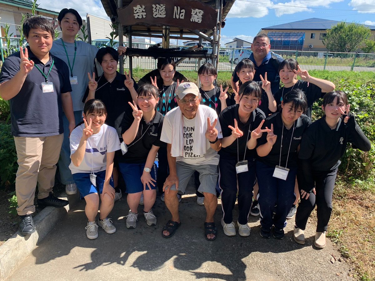 seinen_yamagata's tweet photo. 【#鮭川村 高校生ボランティアサークル #SAKEKKO の活動報告！】
８月１１日（金）、#ピザづくり を通して最上地区で活動している他のボランティアサークルと交流しました！
詳細は以下をご覧ください↓
https://t.co/pnZg8ggR0d

地域活動グループ #よりみちくら部
#ふなっ子
#YYボランティア https://t.co/NOpuWvp9lA