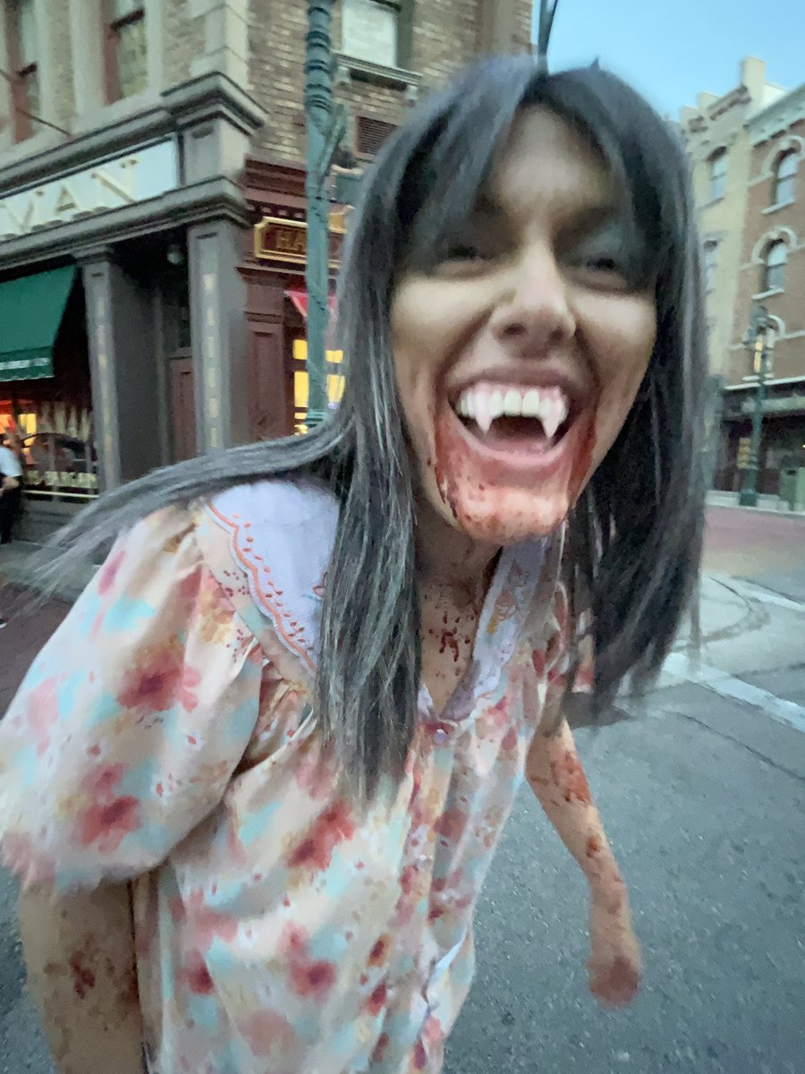 mindofsero's tweet photo. she may be a lil slow but she’s got bite to her😭

#Vamp69 #HHN32 https://t.co/7QJ8k0yPGY