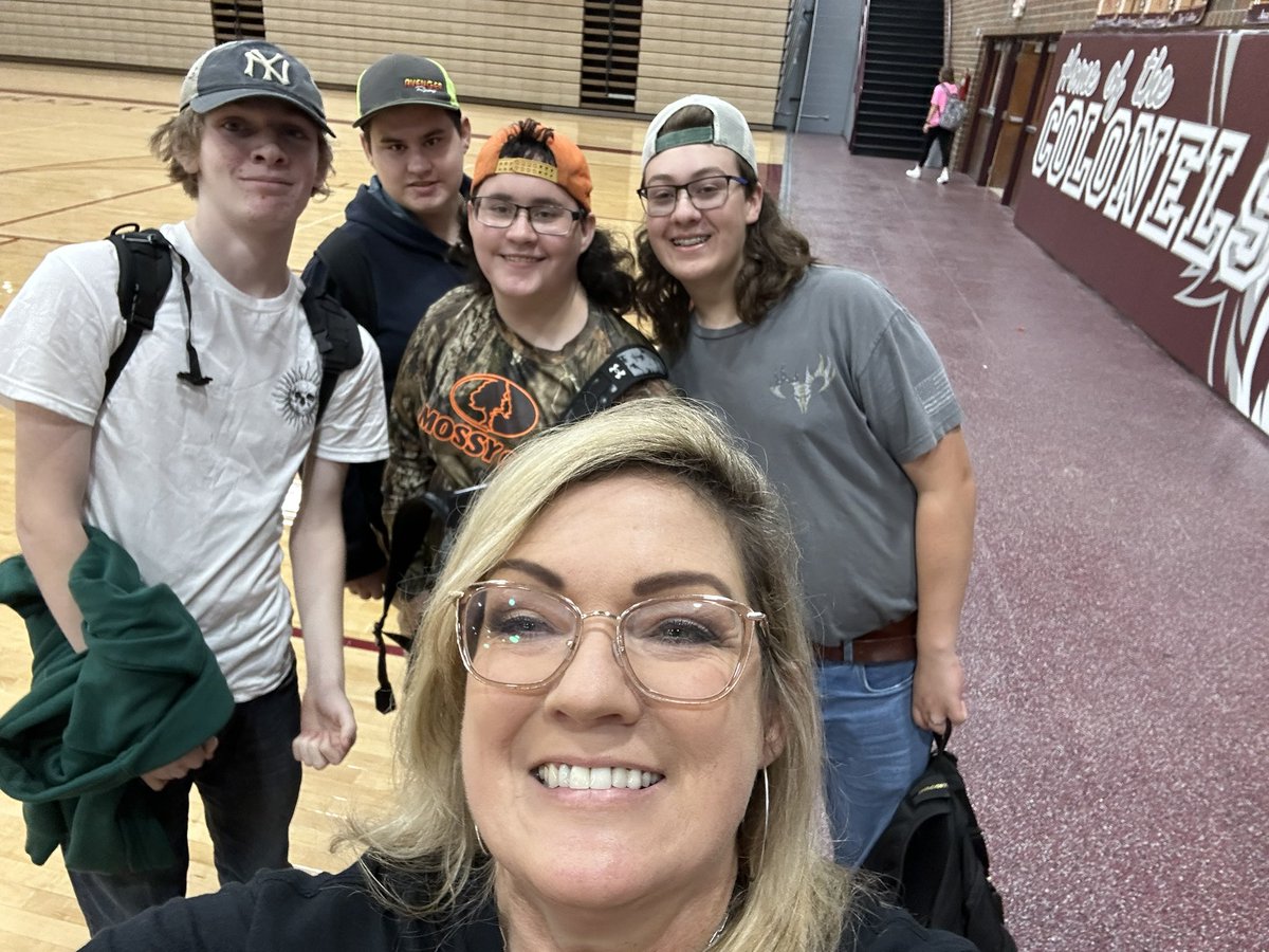 hchscolonelcrew's tweet photo. Everything is better with a smile!!! Give one to someone today! 
#BeKind365 @J_Renaissance  @HCHSColonels https://t.co/gw21y5Ifk5