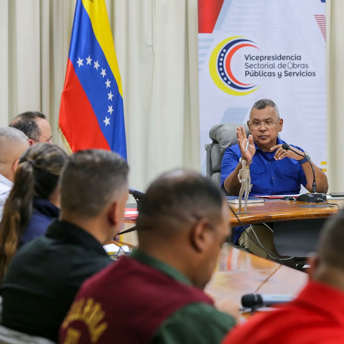 NestorLReverol's tweet photo. En videoconferencia con los integrantes de la Comisión Presidencial para el Plan Maestro de Rescate, Conservación y Desarrollo Sostenible del Lago de Maracaibo, revisamos el avance de los compromisos adquiridos y la agenda concreta de acción prevista para esta semana en el Zulia. https://t.co/vjP584mpxS