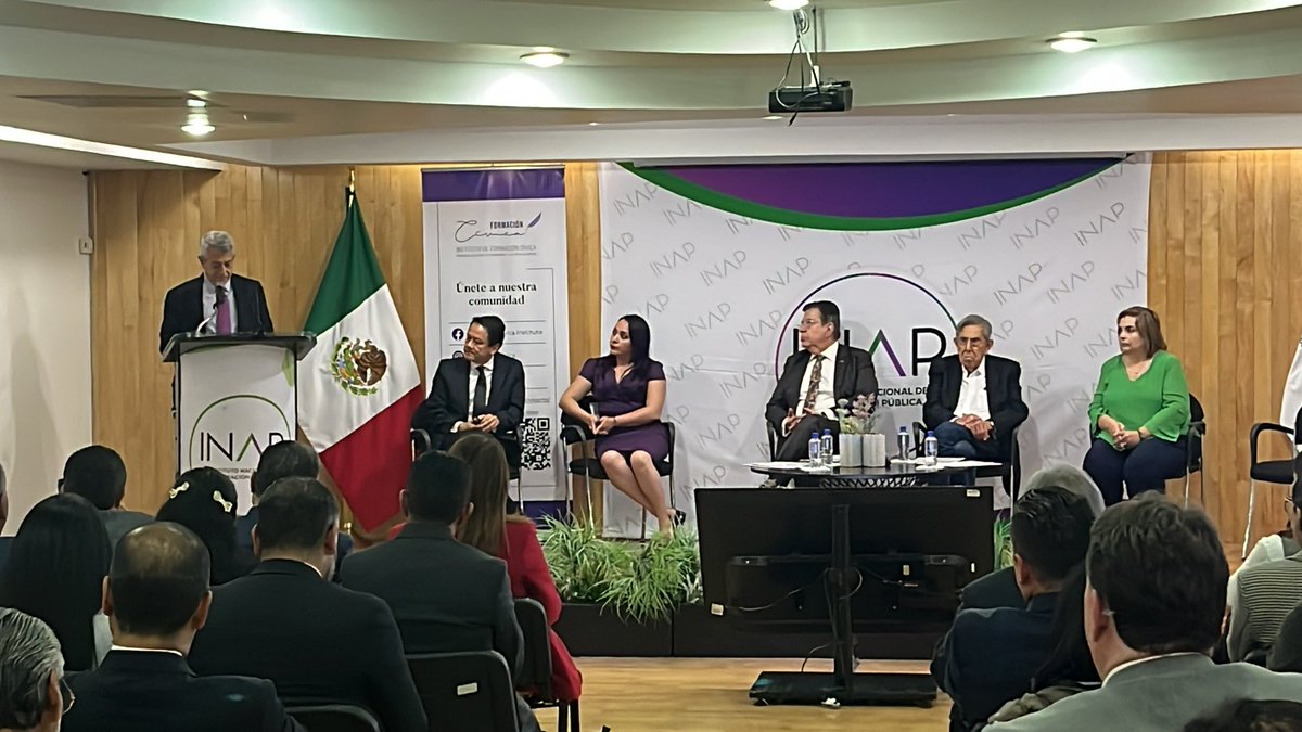 inap_mx's tweet photo. @Drlmma56 @c_cardenas_s @SeleneVazquezA @rafmartinezpuon @IFCivica @Marteresapriego @Eponiatowska #MomentoDe | escuchar al Dr. Mauricio Merino quien menciona que el @IFCivica nace en homenaje a Enrique González Pedrero y Julieta Campos, quienes son #FigurasQueInspiran y su objetivo es crear proyectos y programas que permitan extender la defensa de los derechos.
@wenveana https://t.co/Zptvgm73T3