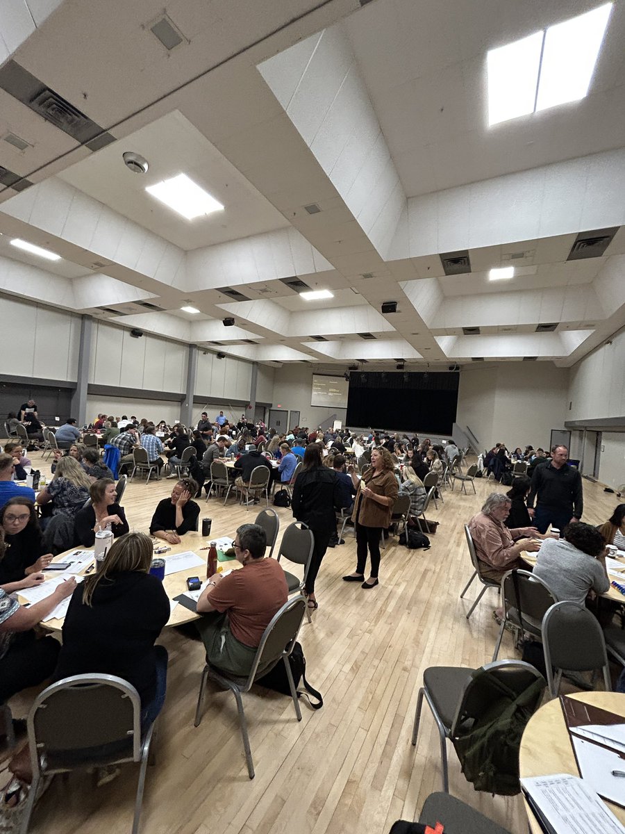 Today our teachers had the opportunity to work on building “thinking classrooms” with @ggininewman of the @UofT and @TC2thinks. We’re excited to continue learning with him throughout the year.