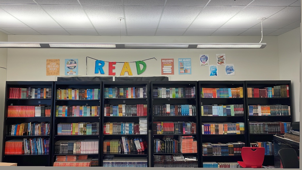 MsSmithRBMS (@mssmithrbms) on Twitter photo Our classroom library is ready for our 8th graders! 🤩🤩🤩 <a href="/rbmsROCKETS/">Red Bank Middle</a> <a href="/CherylCuddihy/">Cheryl Cuddihy</a> <a href="/MrsGearyRBMS/">Alyssa Geary</a> <a href="/KateRBPS/">Kate Mills</a> #RBBisBIA Our classroom library is ready for our 8th graders! 🤩🤩🤩 <a href="/rbmsROCKETS/">Red Bank Middle</a> <a href="/CherylCuddihy/">Cheryl Cuddihy</a> <a href="/MrsGearyRBMS/">Alyssa Geary</a> <a href="/KateRBPS/">Kate Mills</a> #RBBisBIA