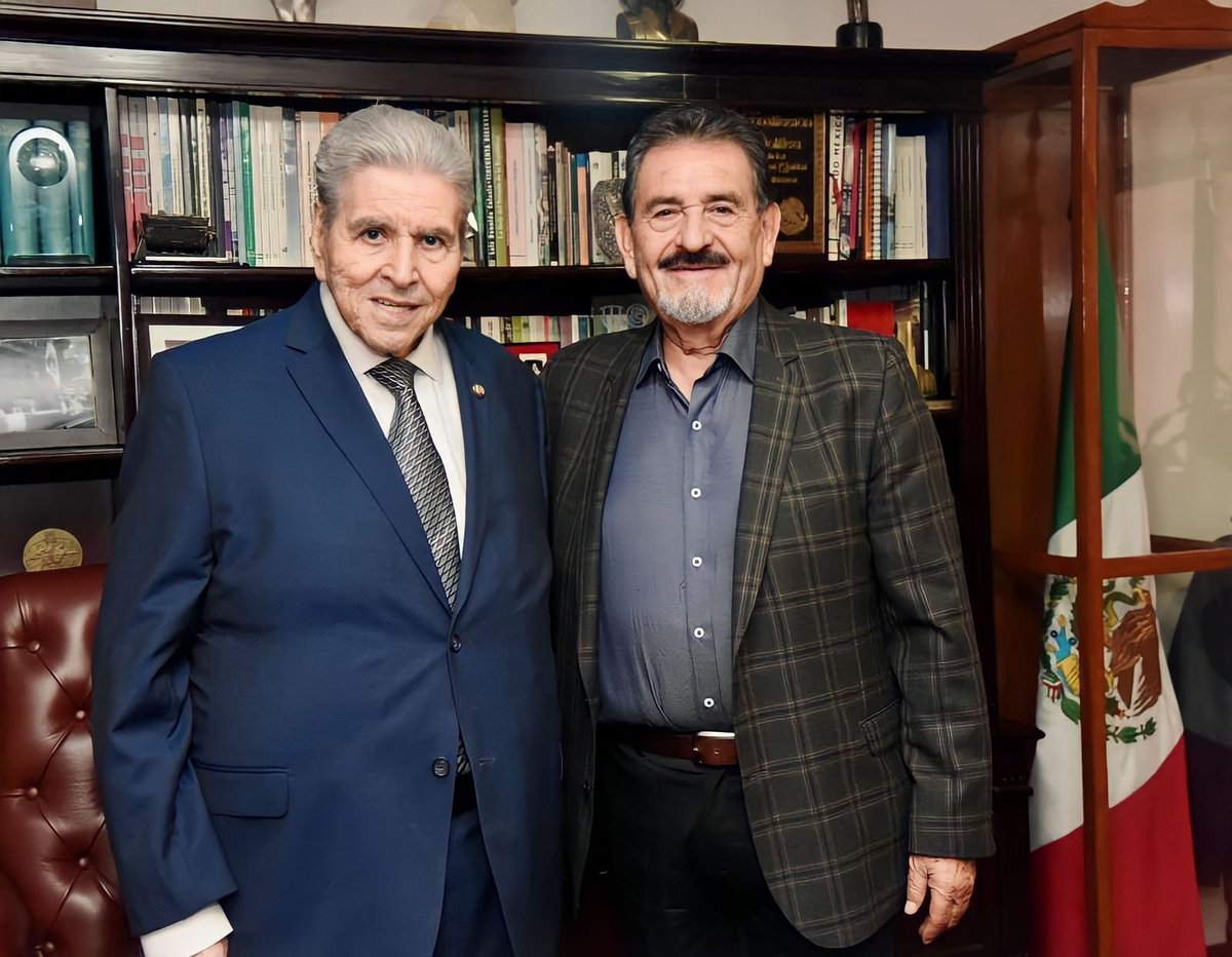 CTM_MX's tweet photo. Nuestro Secretario General, el Senador @CarlosAceves_ del Olmo, sostuvo diversas reuniones con integrantes del Comité Nacional. El compromiso es claro: seguir fortaleciendo la labor sindical cetemista en pro de la defensa de los derechos de las y los trabajadores mexicanos.🇲🇽 https://t.co/QOwLcPk7Td