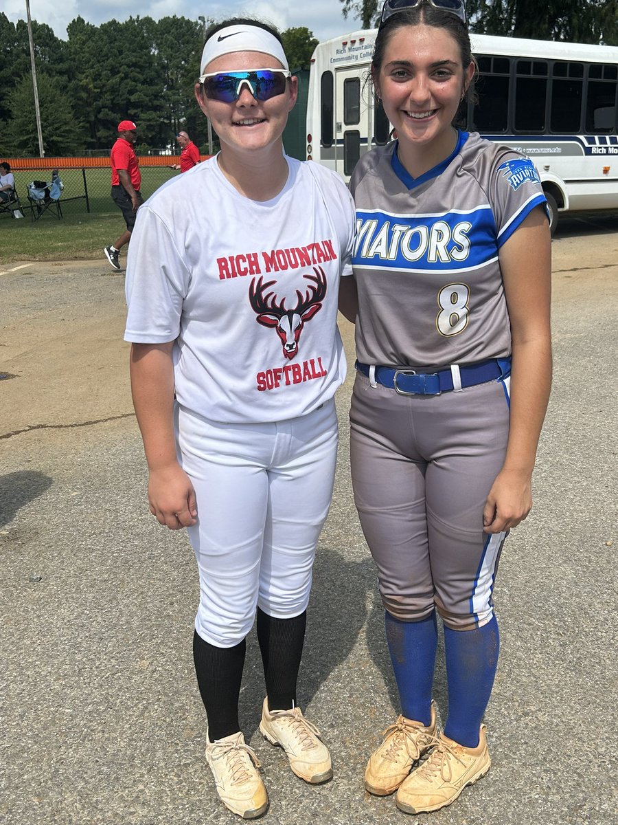 Congrats to these two Farmington 2023 graduates who played each other in their first college softball game today! Great job <a href="/SkylerRiddle15/">Skyler Riddle</a>  and <a href="/Kamryn_Uher/">Kamryn Uher</a>! So proud of you both!