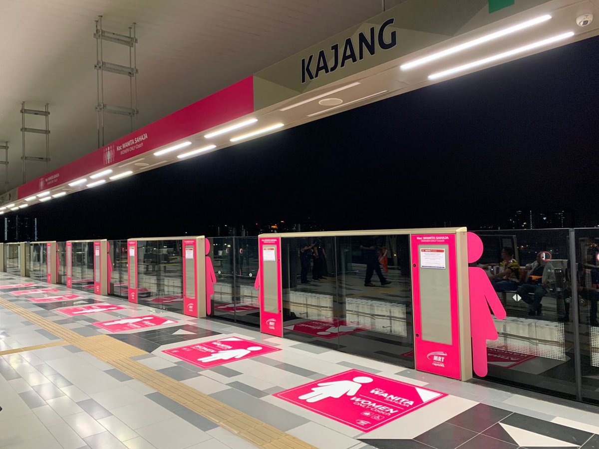 myrapidkl's tweet photo. Pelanggan yang dihormati, kerja-kerja pemasangan pelekat &amp; pengujian operasi koc wanita di MRT Laluan Kajang sedang dijalankan secara berperingkat.

Sila rujuk poster untuk maklumat lanjut. #RapidKL @MRTMalaysia @APADchannel https://t.co/YIFbXn0sPH