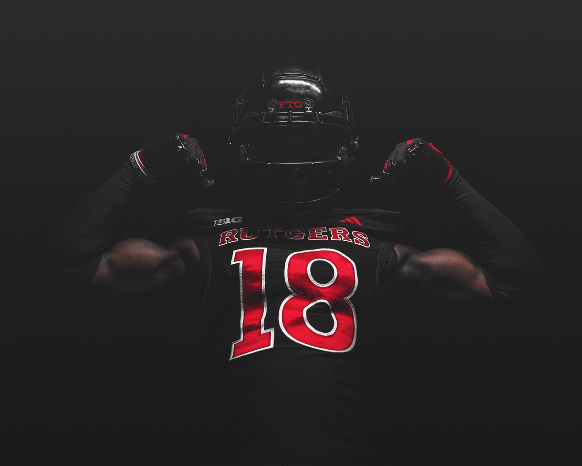 RFootball's tweet photo. Dark Knight Activated 

#CHOP | ⚫️ https://t.co/8zyUht685R
