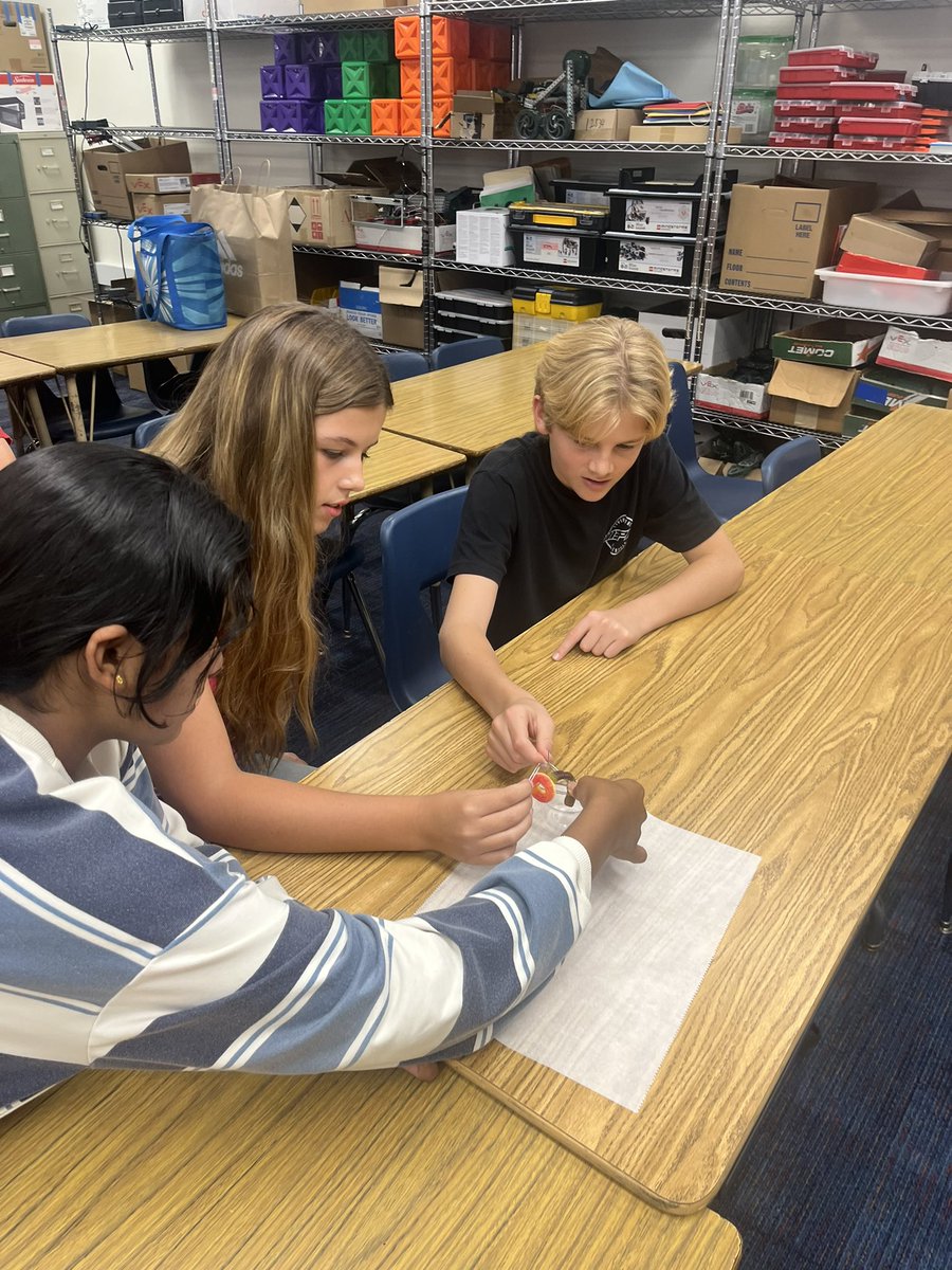erinahong's tweet photo. Fun little icebreaker to kick off our @VEXrobotics competition season @ParksJHS with this year’s #ParksRoboticsTEAM. Students worked together to save Fred! the gummy worm from its capsized boat using paperclips 🖇️ &amp; 🛟 a gummy lifesaver.  #parksbest2years #FSDlearns https://t.co/X2ZsKwYAEX