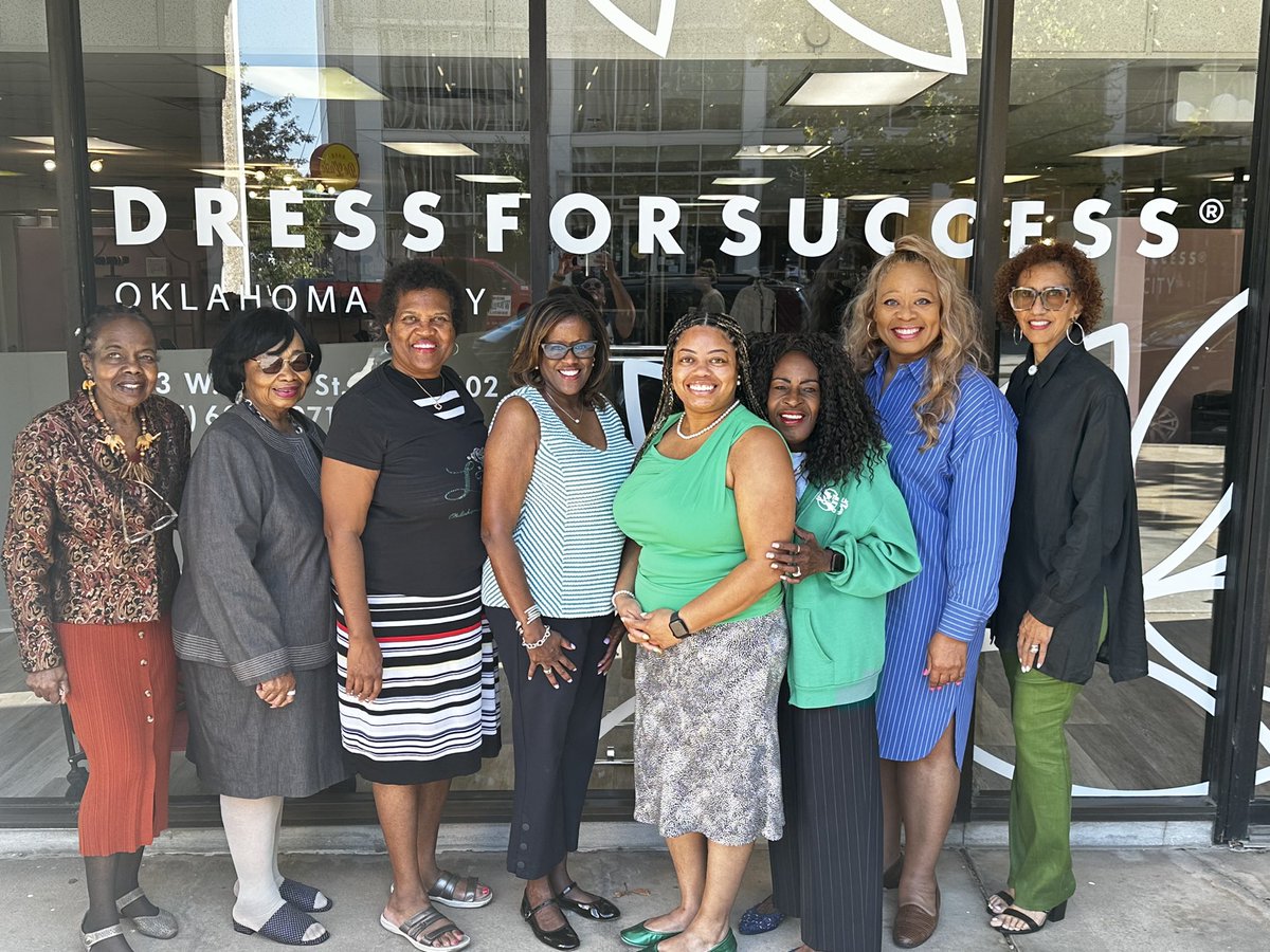The Oklahoma City (OK) Chapter of The Links, Incorporated donated 145 items to Dress for Success on September 1. Thank you to all of our Chapter members who contributed to this effort! #CommunityService 💚 <a href="/DFSOklahomaCity/">DressforSuccessOKC</a>