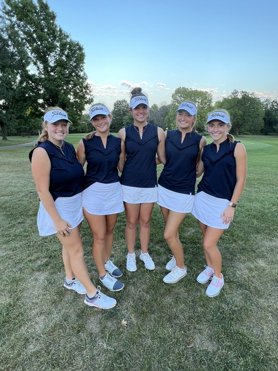 Tolton Girls Golf with another team win today, score of 155. Audrey and Kate were medalist with 35’s. Thank you Harrisburg for hosting us today along with Hallsville and Salisbury.
Helias Invitational tomorrow at Meadowlake Acres!
