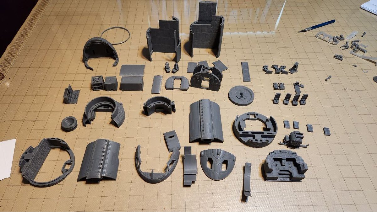 Got a package from <a href="/2ndDynasty/">2nd Dynasty</a> and am now going to be spending an evening cleaning it up. In theory, this will be a 20-ton Traveller launch when it's all finished.