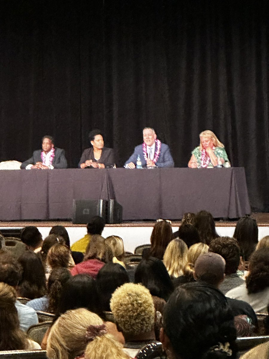 Mahalo to Anthony Muhammad, Mike Mattos, Jeanne Spiller and Regina Stephens Owens for spending the day in West Hawai’i! Our administrators, teachers and staff are excited to get to work on their PLC culture.😊 #HIDOE808