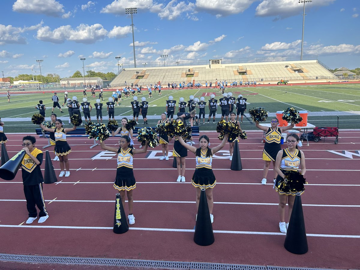 𝓓𝓲𝓪𝓷𝓪 𝓗𝓮𝓻𝓷𝓪𝓷𝓭𝓮𝔃 tweet media